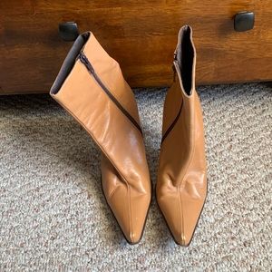 Charles David - short boot